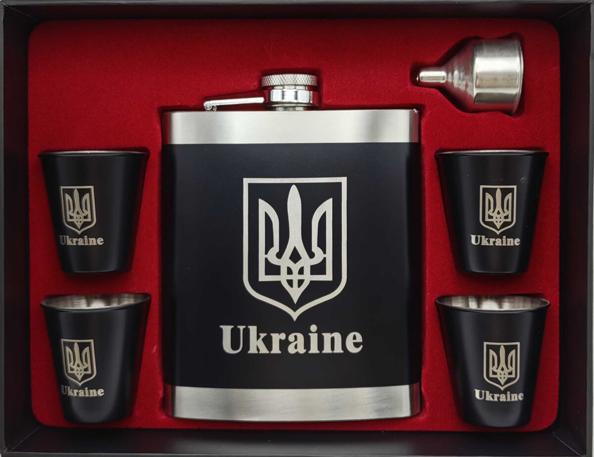 Набір подарунковий-фляга 540мл, 4чарки, лійка 